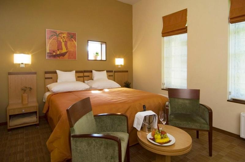 Jankovich Hotel Rácalmás Δωμάτιο φωτογραφία